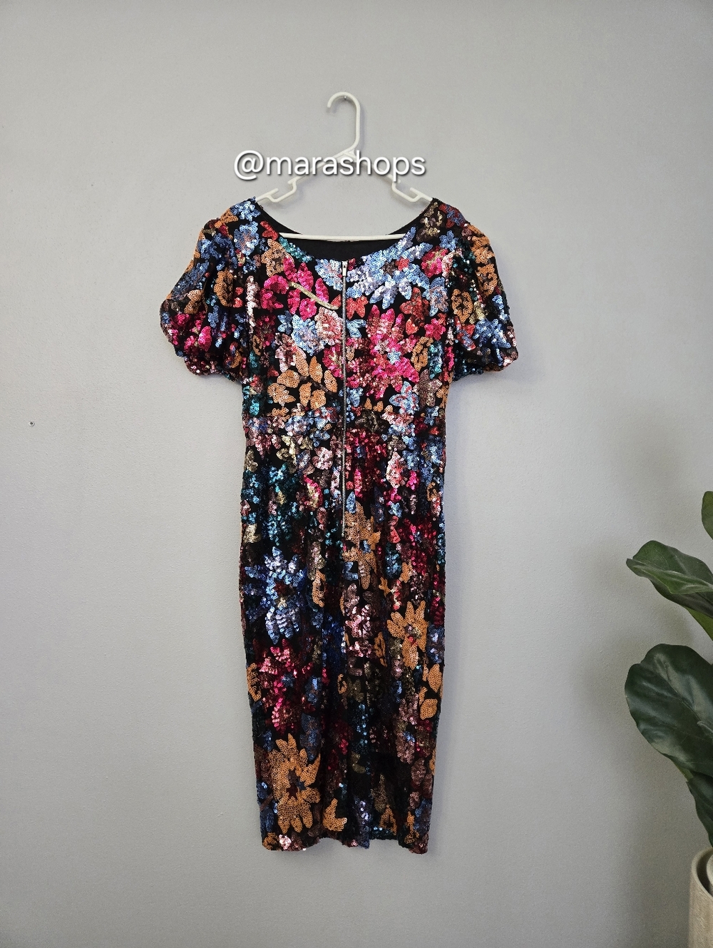 Ivy City Co Showstopper Sequin Dress - Picture 4 of 8